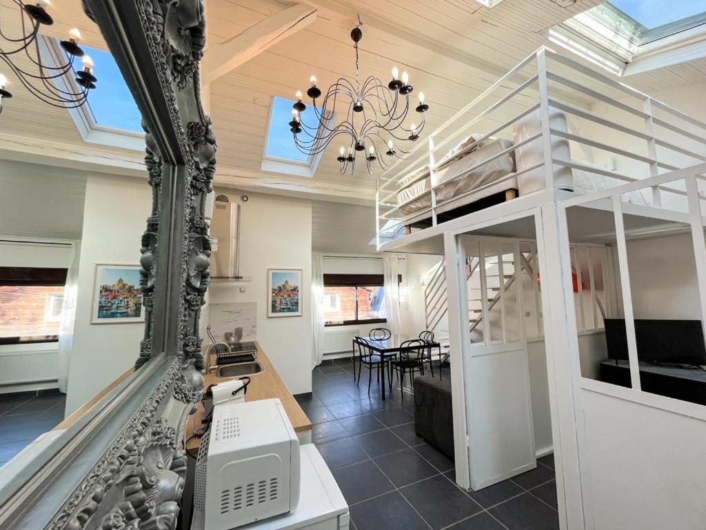 Suite Palm Spring Villeurbanne Extérieur photo